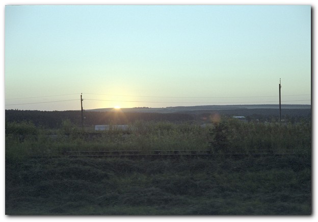 600x410 pixels (42K)