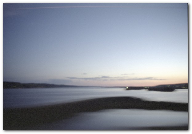 600x410 pixels (38K)