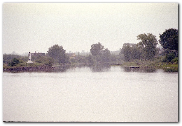 600x409 pixels (112K)