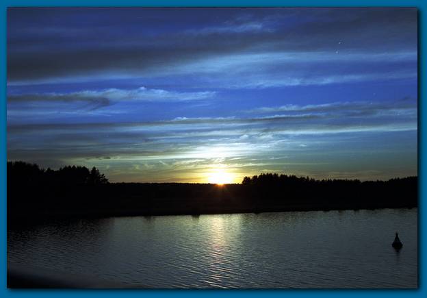 600x410 pixels (23K)