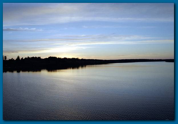 600x410 pixels (25K)