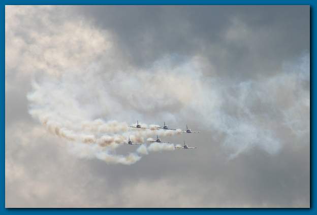 600x399 pixels (15K)